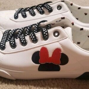 Disney Minnie Mouse Low Top White Faux Leather Sneakers Womens Size 8.5